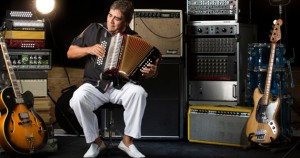 CELSO PIÑA VOLVIÓ EN SÍ