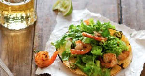 ¿Harto del reto de la cubeta de hielo? Los tacos y la cerveza pueden ser una buena opción para apoyar otra causa