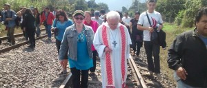 México está “hecho pedazos” en derechos humanos, dice el Obispo Vera al pie de “La Bestia”