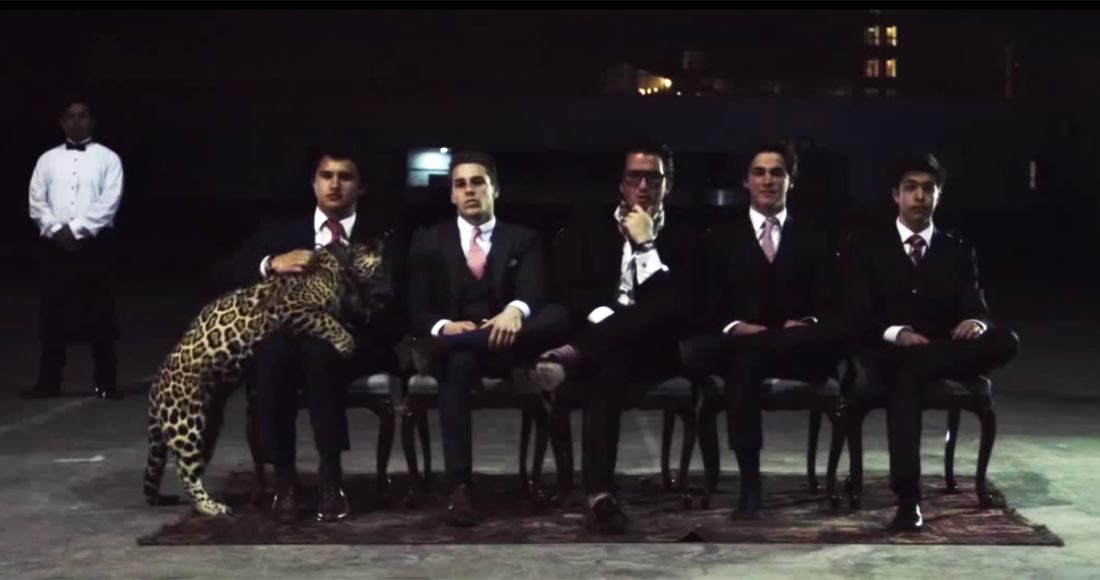 ¿POR QUÉ ES TAN MOLESTO EL VIDEO DE LOS ALUMNOS DEL CUMBRES?