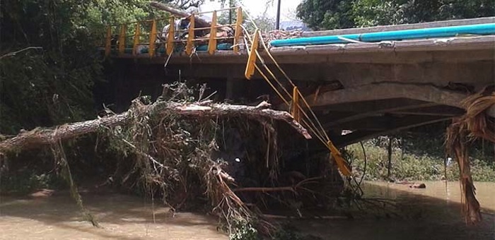 Con la declaratoria, se pretende obtener recursos para financiar la reparación de daños causado raíz de las recientes trombas que afectaron comunidades bajas de ambos municipios.