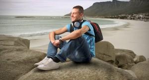 SOUNDTRACK: Playlist de Alberto Herrera "para viajar por aire, agua o tierra"