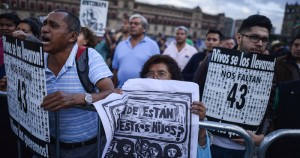 La CNDH pide garantizar seguridad para participantes de la marchas por Ayotzinapa