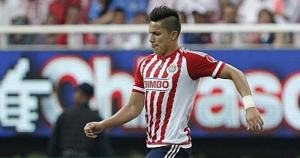 Visores del Benfica visitan el Omnilife para observar a Carlos Salcedo