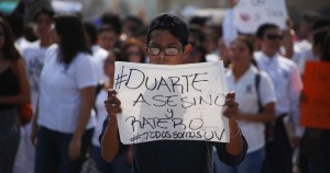 Colectivos ponen nombre a 91 desaparecidos, mientras Javier Duarte resiste: dice que no se va