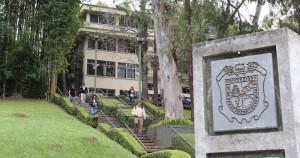 Académicos: Duarte privatiza de facto la educación al ahogar la Universidad Veracruzana