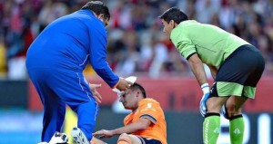 El Chaco sufre fractura de pómulo.  Foto: @Cruz_Azul_FC
