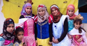 Las “princesas” refugiadas muestran el drama en Siria (VIDEO)
