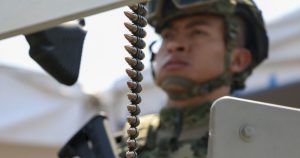 CIUDAD DE MÉXICO, 02MAYO2016.- Elementos del Ejercito Mexicano, Armada de México, estudiantes y lienzos charros, desfilaron como parte de la celebración de la conmemoración del “CCIV” Aniversario del rompimiento del sitio de Cuautla de 1812
FOTO: SAÚL LÓPEZ /CUARTOSCURO.COM