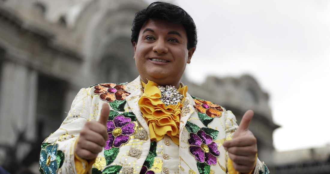 Rey Rojas, ha sido imitador de Juan Gabriel por lo últimos 22 años. Foto: AP