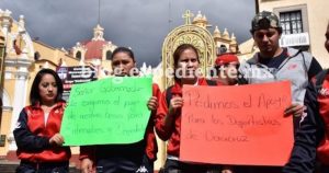 Veracruz dejó de pagar becas a deportistas paralímpicos desde hace 5 meses; protestan en Xalapa