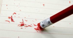 Borrar como parte del proceso creativo de la escritura. Foto: Shutterstock