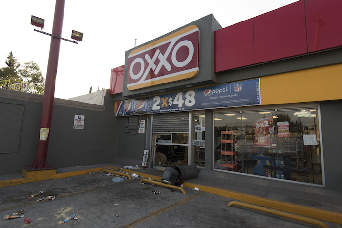 La semana pasada, decenas de establecimientos y gasolineras se vieron afectadas por la ola de saqueos que se registraron en el Edomex. Foto: Cuartoscuro 