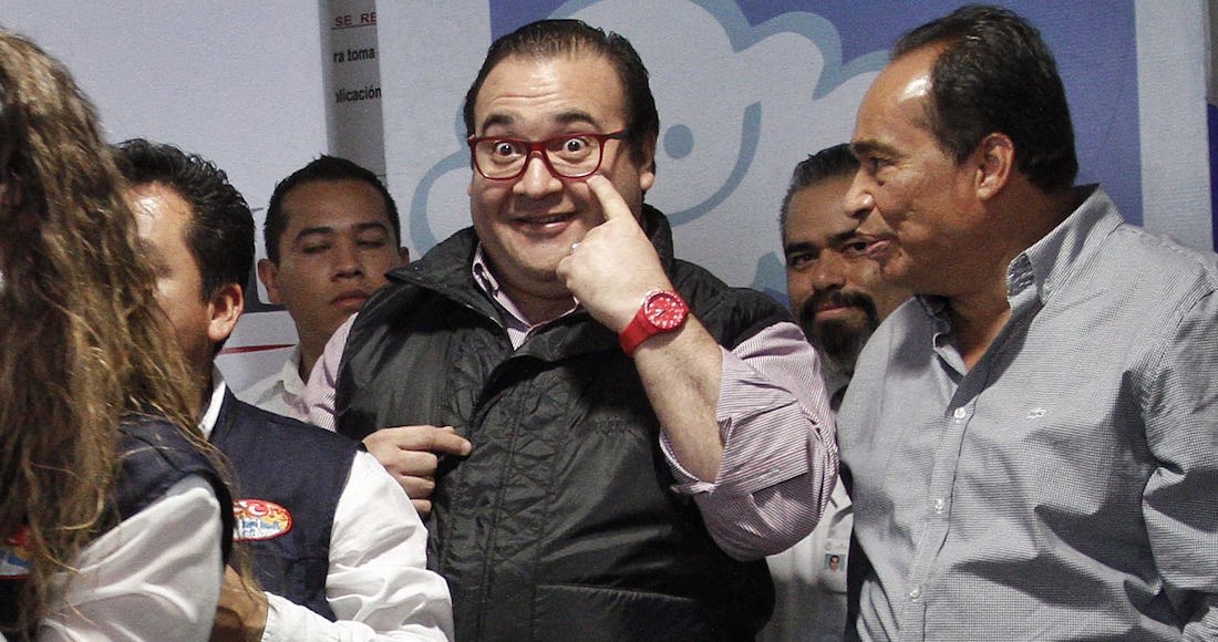 RÍO BLANCO, VERACRUZ, 09MARZO2016.- Javier Duarte, gobernador del Estado, visitó a niños con cancer realizan manualidades como parte de su tratamiento en la Asociación Civil Orizaba Propone, en el Hospital General en este municipio. 
FOTO: ISAAC ESQUIVEL /CUARTOSCURO.COM