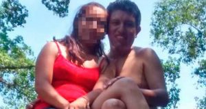 Otros usuarios han subido fotos del director con algunas de las alumnas. Foto: Pulso