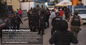 El comando tomó Hidalgotitán, y la policía huyó. El Alcalde electo salió, o matarían a toda su familia