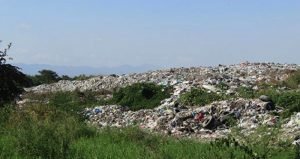 La basura que se desborda se encuentra en el extremo poniente del tiradero a cielo abierto. Foto: Pulso