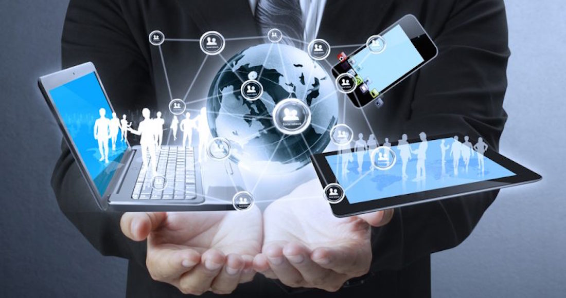 Uber y Apple dentro de las empresas que sufrieron este año. Foto: TICbeat.