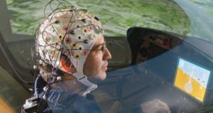 Los ingresos globales asociados al hardware de interfaces máquina-cerebro llegará a los 19 mil millones de dólares. Foto: EFE