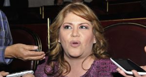 La candidata fue intimidada con un mensaje a las puertas de su domicilio Imagen: Periódico Central  