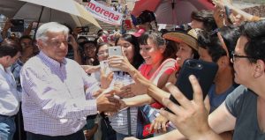 AMLO sostuvo que de ganar la presidencia lo primero que hará será acabar con la corrupción. Foto: Cuartoscuro.
