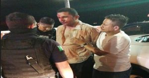 En uno de sus últimos saqueos, el sujeto se llevó las bolsas de las víctimas, los celulares e hizo cargos con tarjetas departamentales y de crédito, además de retirar dinero de los cajeros. Foto: Plumas Libres