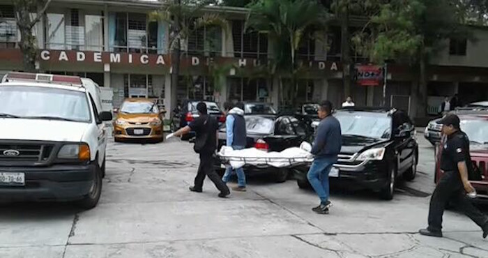 La maestra, de nombre Jazmín G. G. H., se encontraba en una graduación de una primaria. Foto: Plumas Libres.