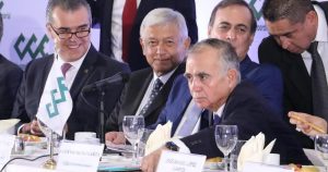 Andrés Manuel López Obrador y miembros de la cúpula empresarial. Foto: Prensa AMLO  
