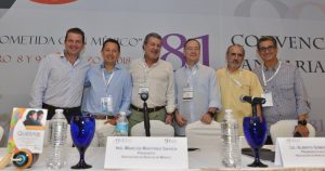 Integrantes de la Asociación de Bancos de México. Foto: Twitter @AsocBancosMx