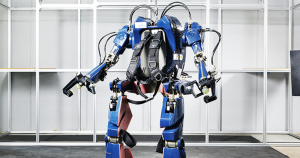 Los exoesqueletos se utilizan para mejorar las capacidades de sujetos con problemas en extremidades inferiores o superiores. Foto: TICbeat