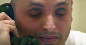 Gabriel Cardona, cinco años con Los Zetas, el cartel que tomó el control de Coahuila, Nuevo Laredo, Tamaulipas y otras zonas del norte de México. Foto tomada de video, Telemundo Investiga