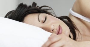 Estudio explica Cuántas horas hay que dormir para evitar enfermedades cardiacas. Foto: Especial.