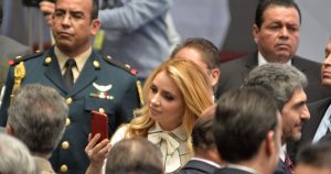 Angélica Rivera en Toluca, el pasado mes de septiembre, con Enrique Peña Nieto, durante el mensaje ofrecido por Alfredo del Mazo Maza. Foto: Cuartoscuro