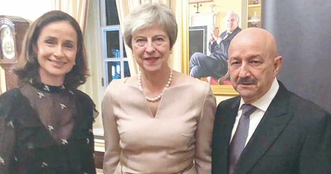 Carlos Salinas Se Reune En Londres Con La Primer Ministra Britanica Teresa May Sinembargo Mx