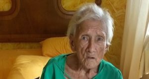 La señora Clara Luz, de 81 años de edad, fue abandonada por su hijo en un hotel.
Foto: Internet