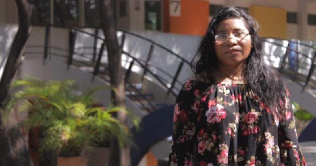 La indígena Maximiliana Santis se graduó como arquitecta en la Unach. Foto: Joseline Zamora, Chiapas Paralelo.