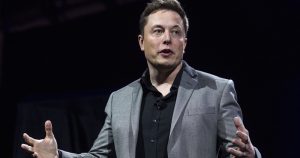 Durante el 2018 Elon Musk recorrió el equivalente a darle la vuelta a la Tierra 6 veces. Foto: Ringo H.W. Chiu, AP