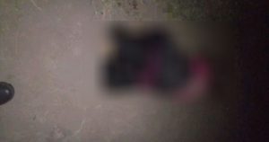 El cuerpo de una mujer embarazada con varios impactos de bala en el rostro fue encontrado en Xalapa, Veracruz. Foto: Plumas Libres.