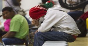 "Él [el policía] me dijo que tenía que depositar 3 mil 500 dólares a una cuenta bancaria porque si no nunca saldría", narró un migrante. Foto: Gabriela Pérez Montiel, Cuartoscuro.