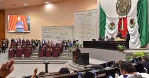 Entre los morenistas que votaron en contra del juicio político está Jessica Ramírez Cisneros y José Magdaleno González, además de que sumó los votos del PRI que encabeza Erika Ayala Ríos. Foto: Plumas Libres
