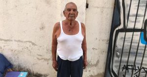 Don Benignio, tiene 93 años y sobrevive con mil pesos al mes. Foto: Chiapas Paralelo.