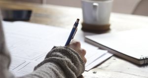 El informe de lectura puede exponer, descubrir, explicar, analizar, argumentar o interpretar. Foto: Pixabay. 