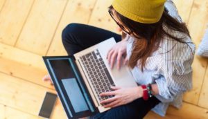 Un sistema integrado diseñado por lingüistas expertos que combina métodos pedagógicos con lo más moderno de la tecnología online. Foto: TICbeat