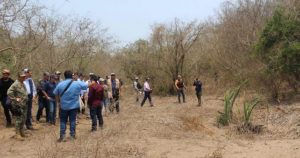 El fiscal Jorge Winckler Ortiz, dio a conocer el hallazgo de estos terrenos con cuerpos enterrados. Foto: Plumas Libres