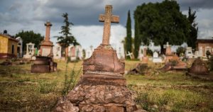 Un estudio señala cuándo los usuarios muertos de Facebook superarán a los vivos. Foto: Misael Valtierra, Cuartoscuro 