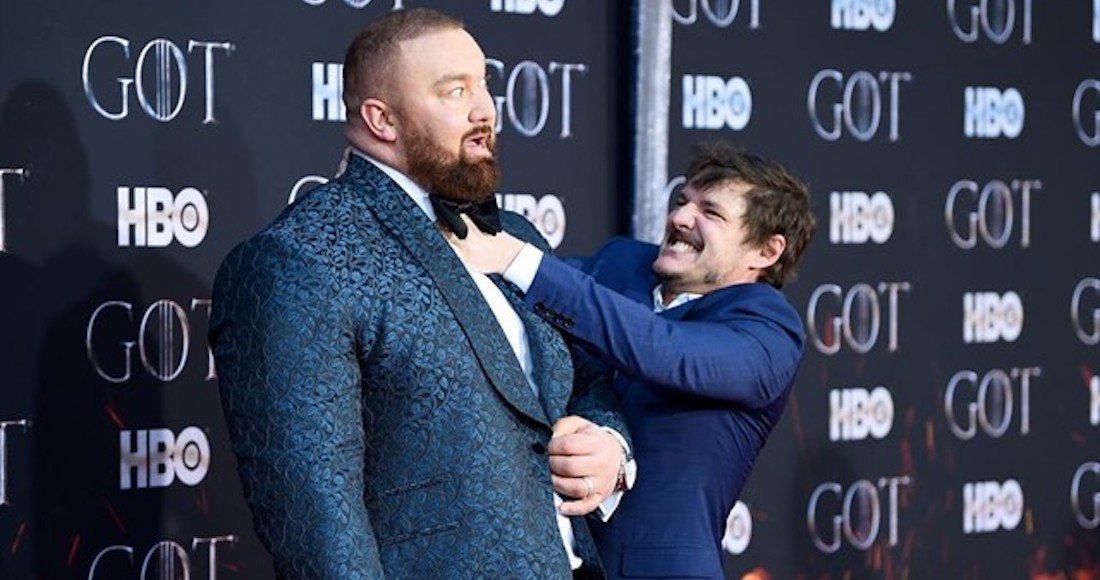 Oberyn Martell y la Montaña se encontraron en la premiere de GOT. Foto: Twitter, @FJavi86