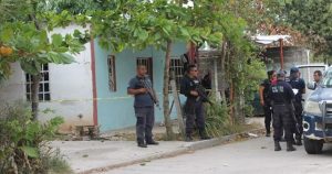 Se sabe que la noche del domingo, la Policía Ministerial y la municipal hacían operativos para dar con el agresor que supuestamente ya estaba localizado en la colonia La Cuevita. Foto: BlogExpediente