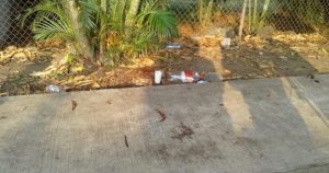 Son diversas las versiones; unos hablan del cobro de piso, otros que se trata de una venganza. Lo más certero es que la masacre dejó miedo y familias destrozadas por la violencia. Foto: Plumas Libres