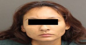 La mujer está detenida en la cárcel del condado de Orange. Foto: Twitter, @OrangeCoSheriff.