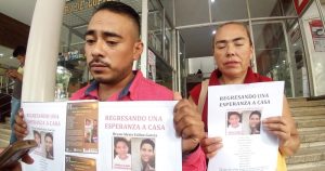 El papá aseguró que hasta el momento no existen investigaciones y culpó a la Fiscalía General del Estado(FGE) de no llevar a cabo las indagaciones “ellos según checaron los videos” y sólo han descartado que Brayan no llegó a la escuela. Foto: Plumas Libres